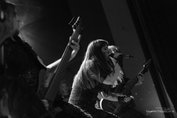 Konzertfoto von Xerosun auf der Female Metal Voices Tour 2017