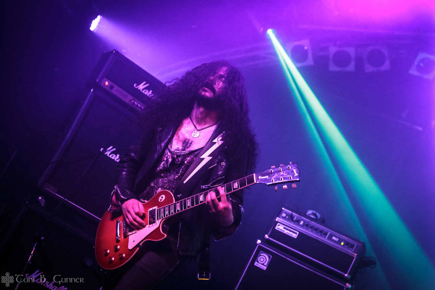 Review auf metal.de zu 