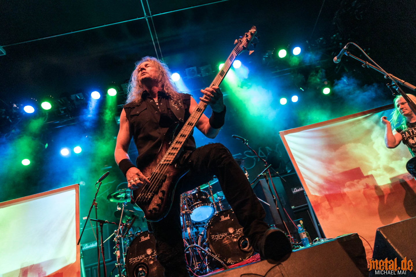 Flotsam And Jetsam Blood In The Water Review • metal.de