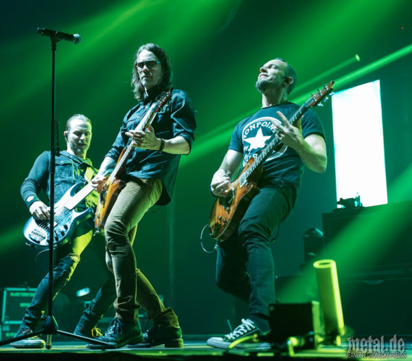 Konzertfotos von Alter Bridge auf der Walk The Sky Tour 2019 in Hamburg