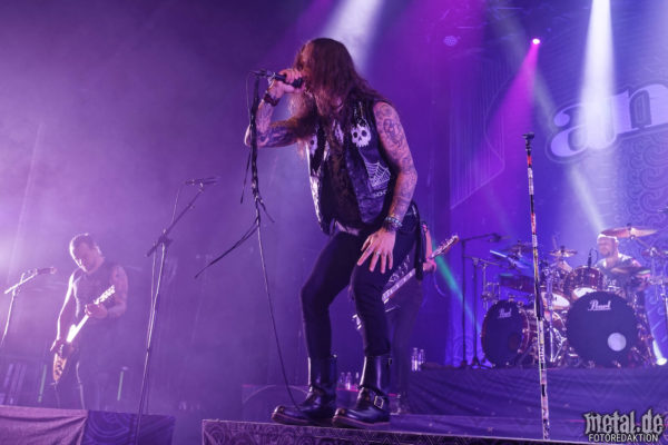 Konzertfoto von Amorphis - Co-Headline Tour 2022